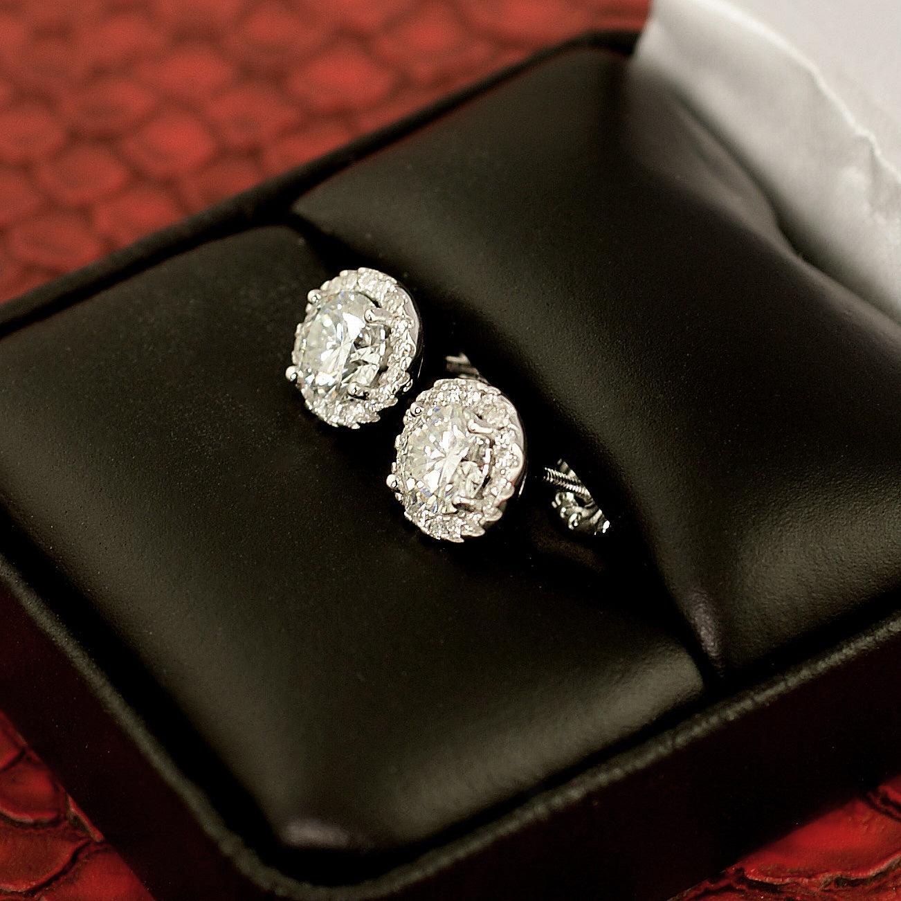 Round Halo Stud Earrings VVS1 Moissanite GRA Certified