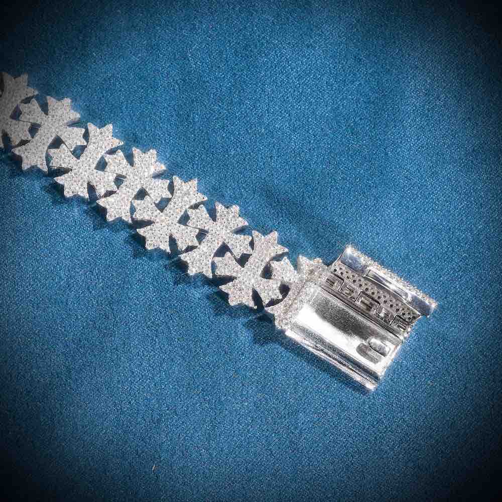 Cross Link Bracelet VVS1 Moissanite GRA Certified